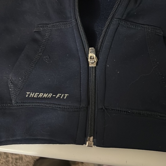 4/$15 kids nike light jacket - Picture 3 of 4